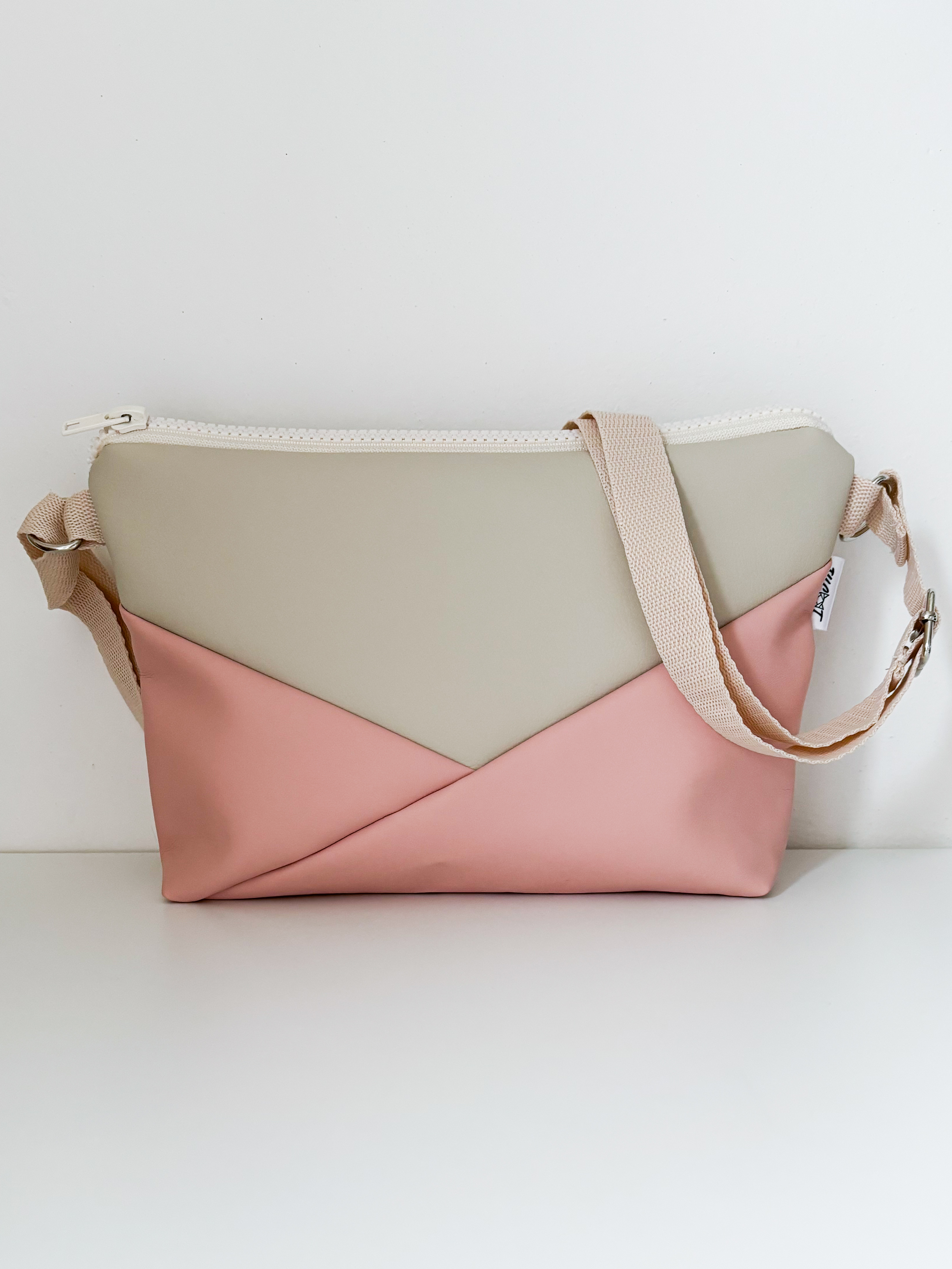 Crossbody Simplicity (Béžová a pudrová skládaná)