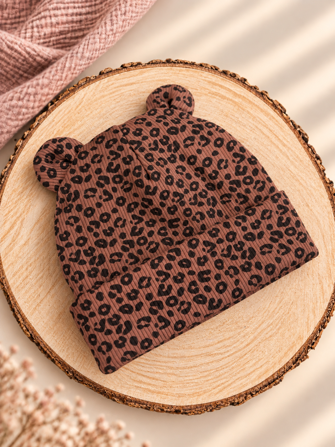 Čepička hnědý leopard s oušky (3-5 let)