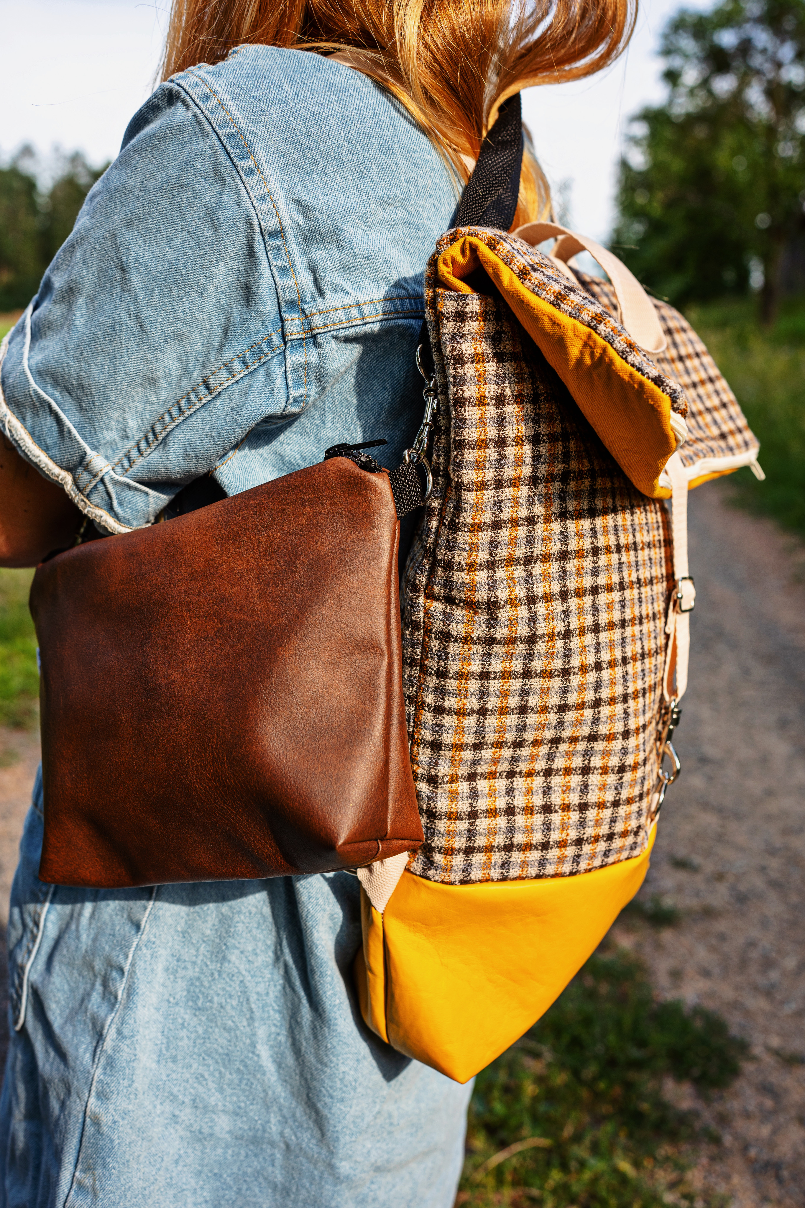 Crossbody Simplicity (Pískovanyý maskáč)