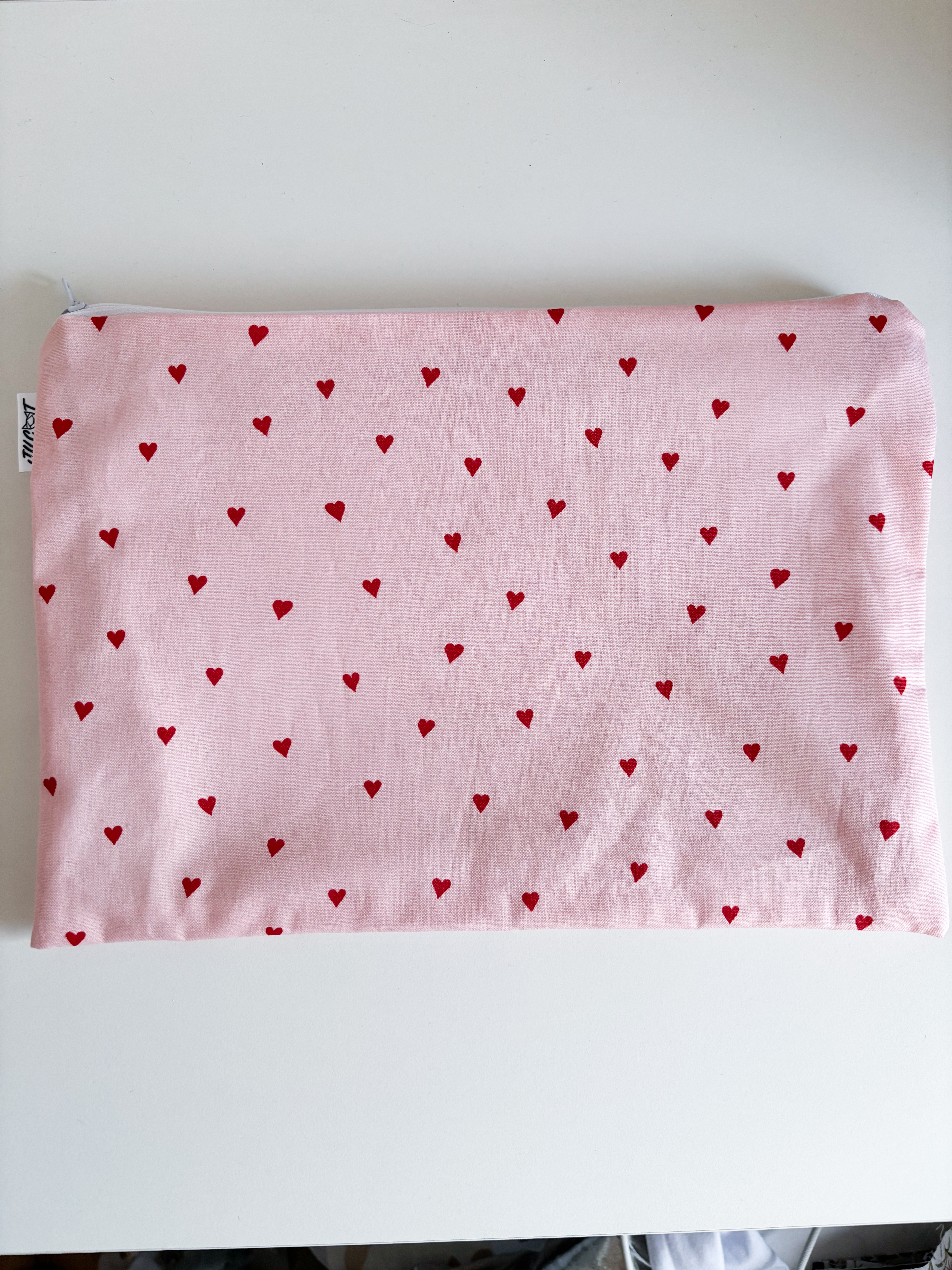 Kosmetická taštička (Srdíčka)