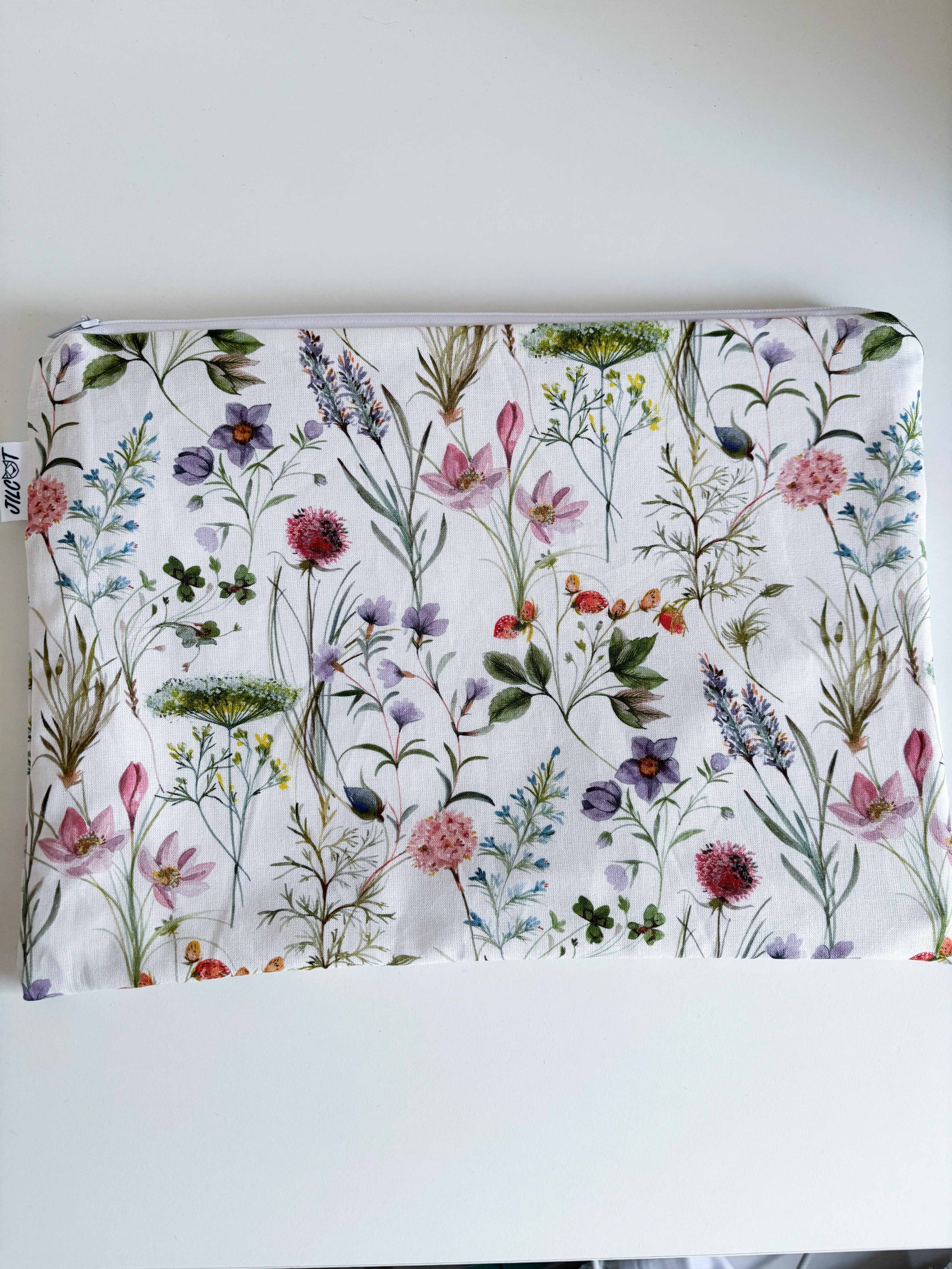 Kosmetická taštička (Rozkvetlá louka)