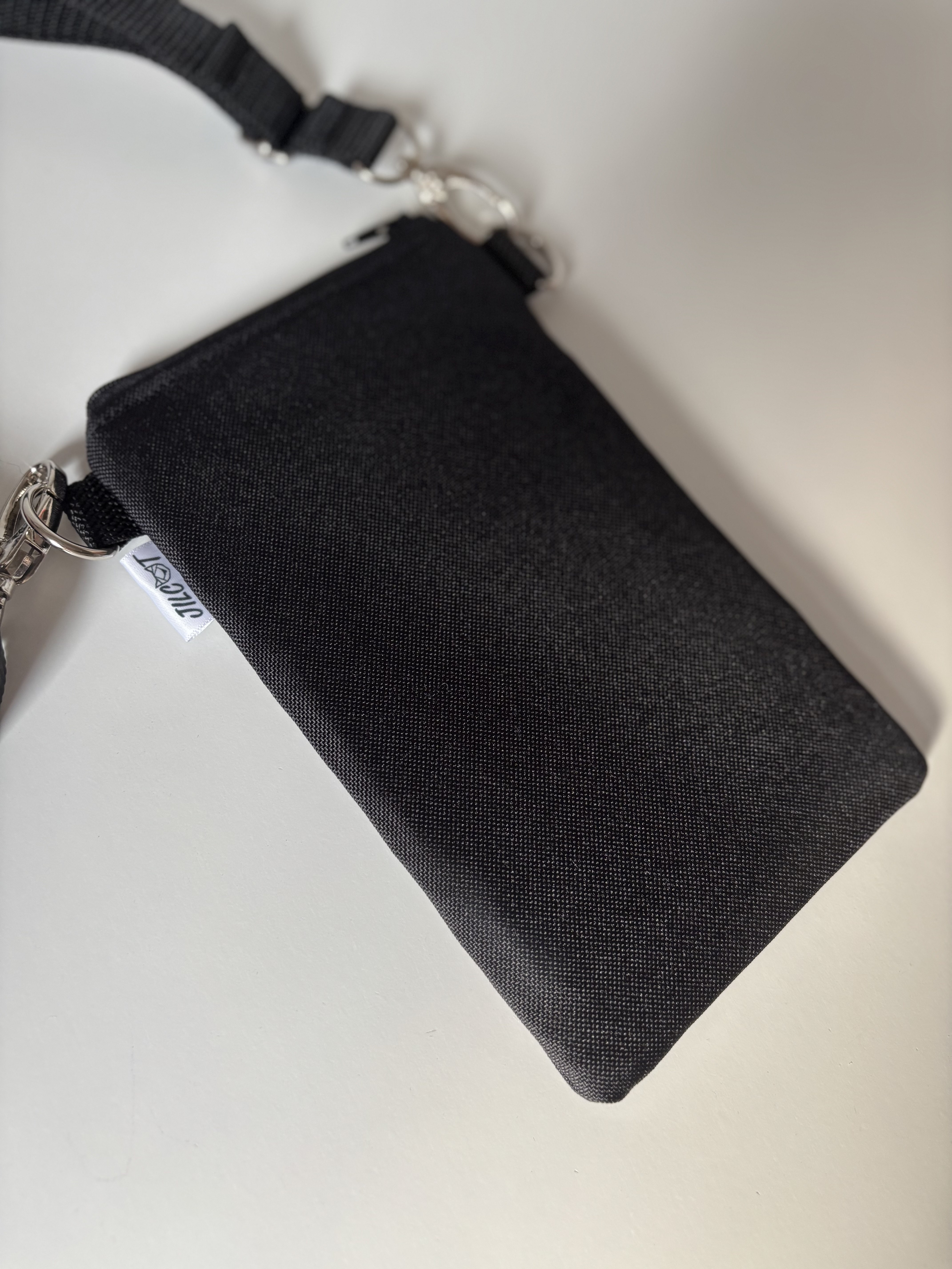 Crossbody na mobil (Černá kočárkovina)