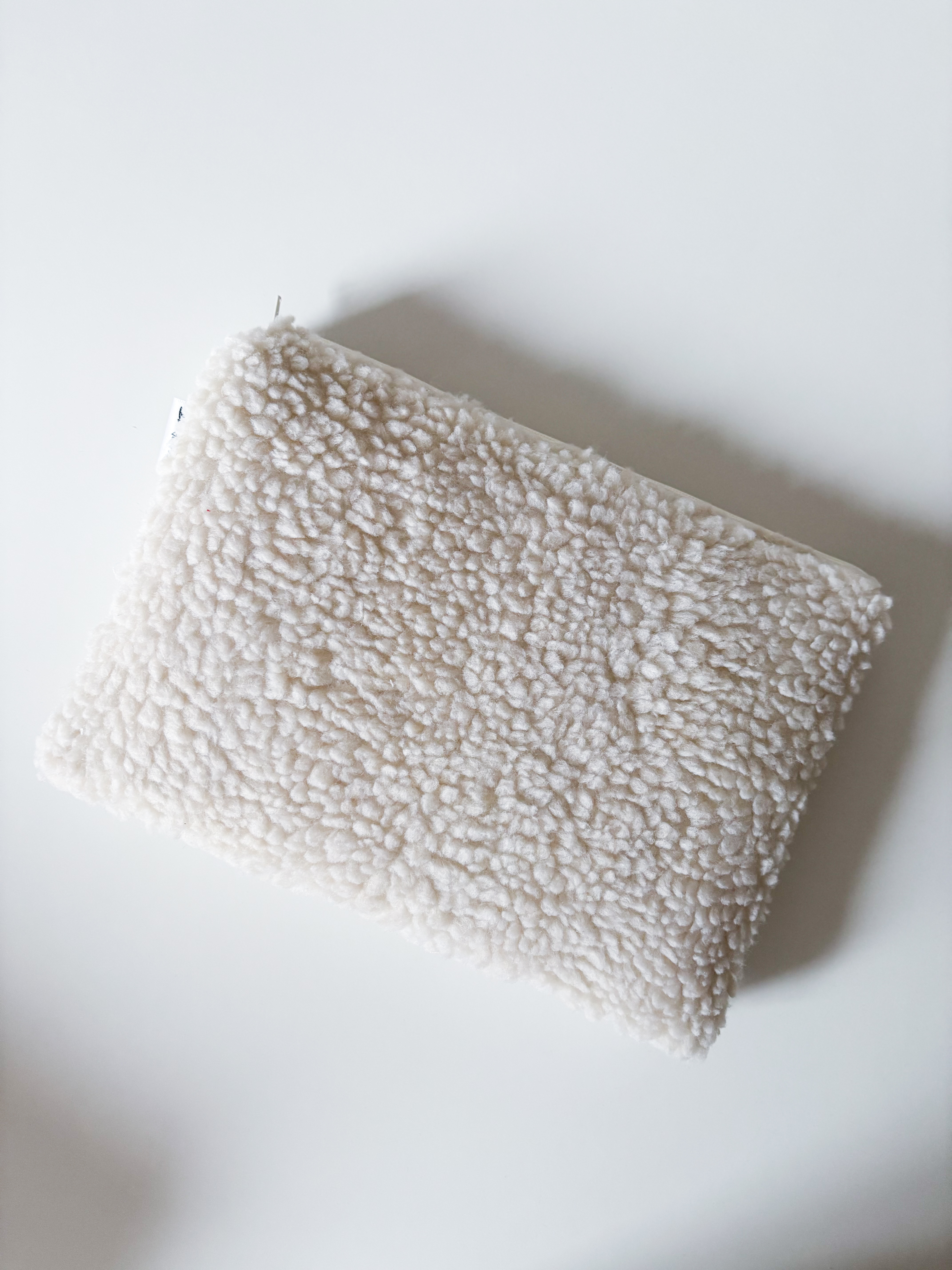 Jilcat kosmetická taštička (Sherpa Beránek krémová)