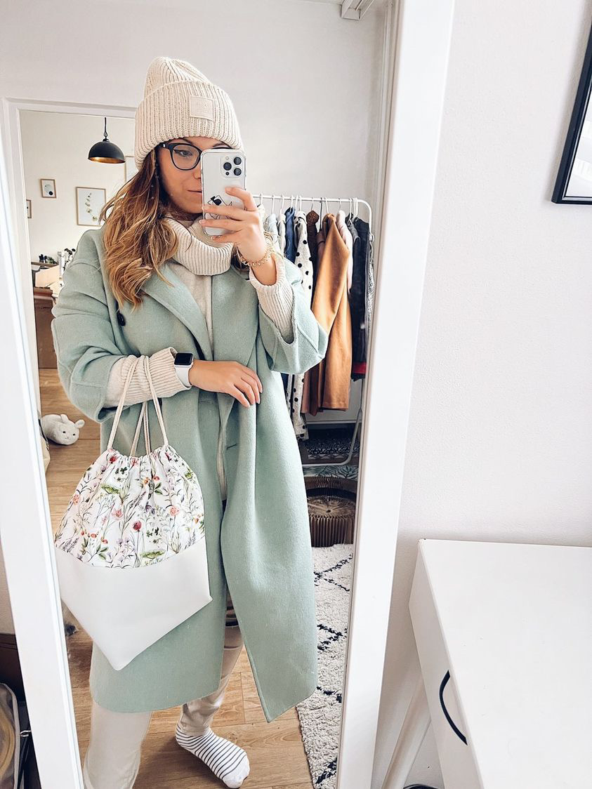 Jilcat sackpack (Rozkvetlá louka + bílá koženka)