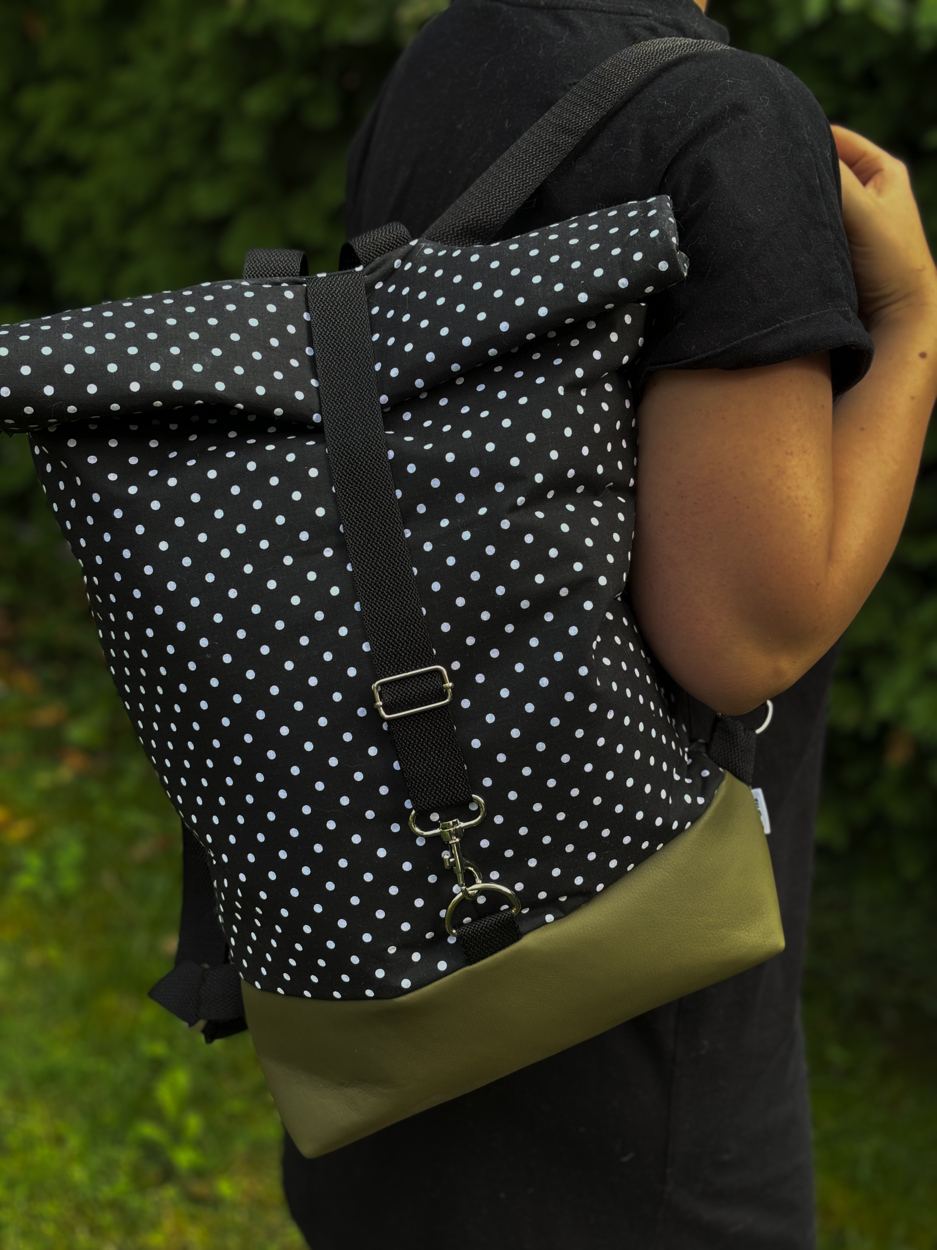 Jilcat rolovací batoh (Puntíky + khaki koženka)