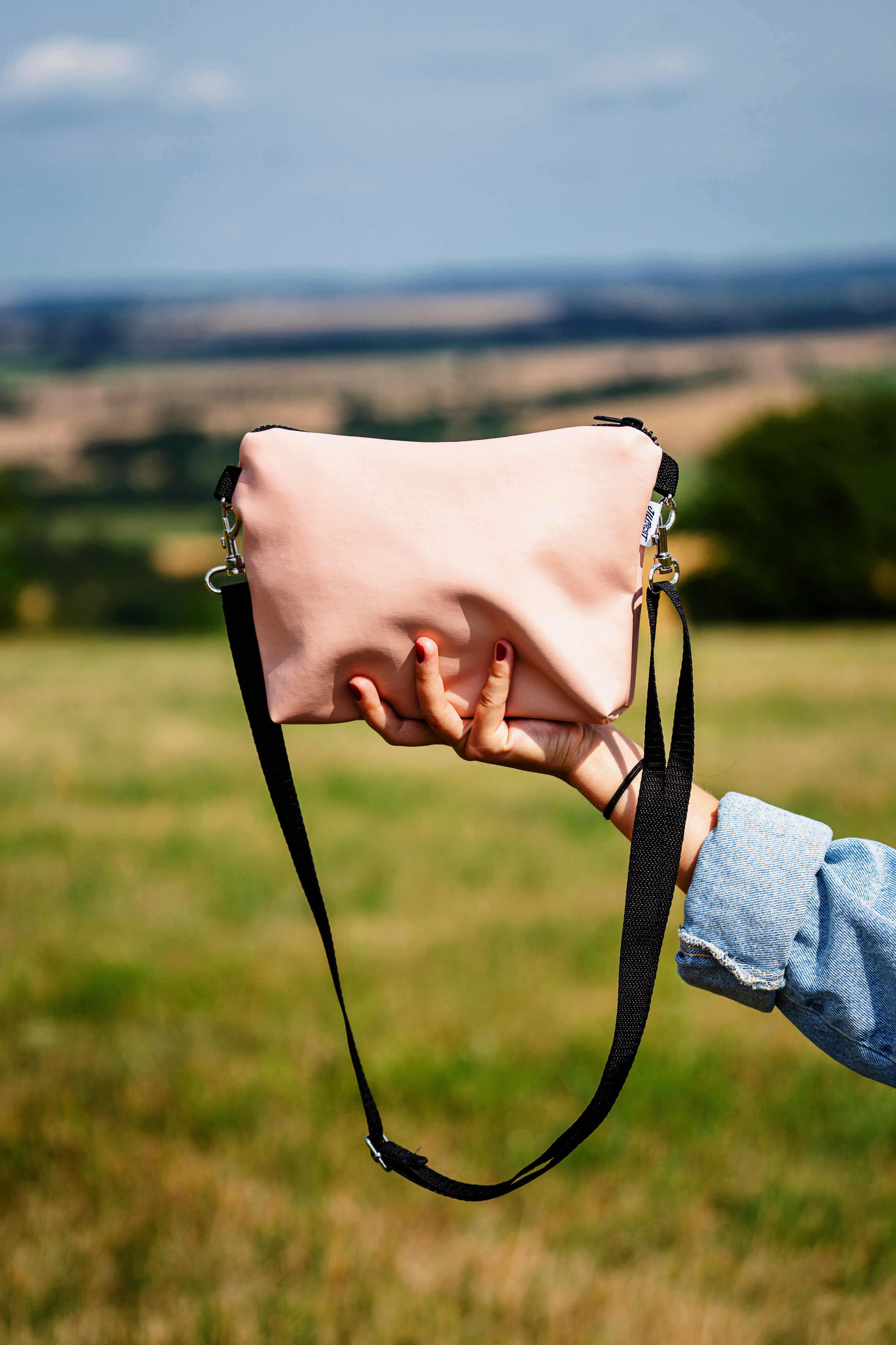 Crossbody Simplicity (Pink blush)