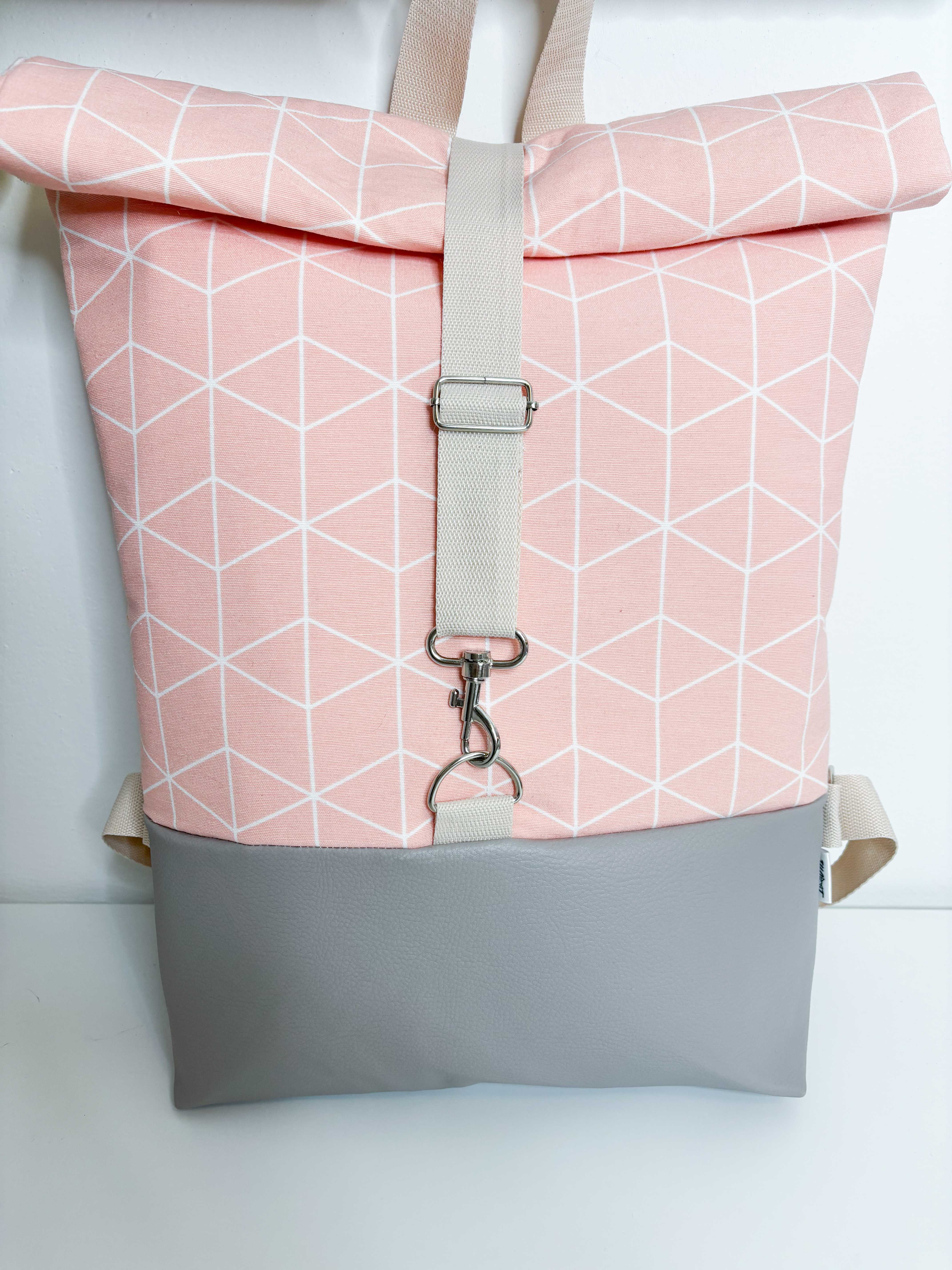 Jilcat rolovací batoh (meruňková geometrie)