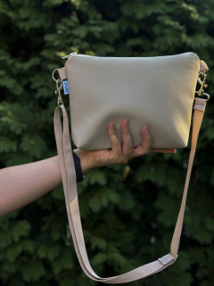Crossbody Simplicity (Beige)