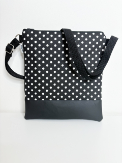 Jilcat crossbody (puntíky na černé a černá)