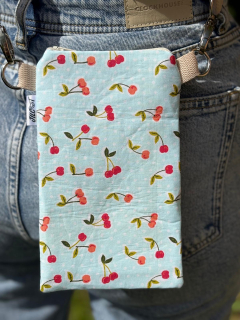 Crossbody na mobil (Třešně)
