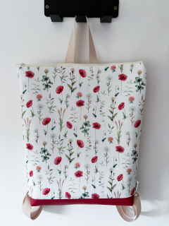 Jilcat batůžek (Vlčí máky s červenou)