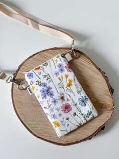 Crossbody na mobil (Luční kvítí)