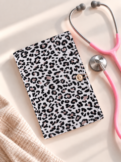 Obal na očkovací průkaz (leopard)