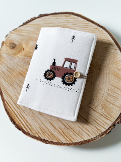 Obal na očkovací průkaz (traktor)